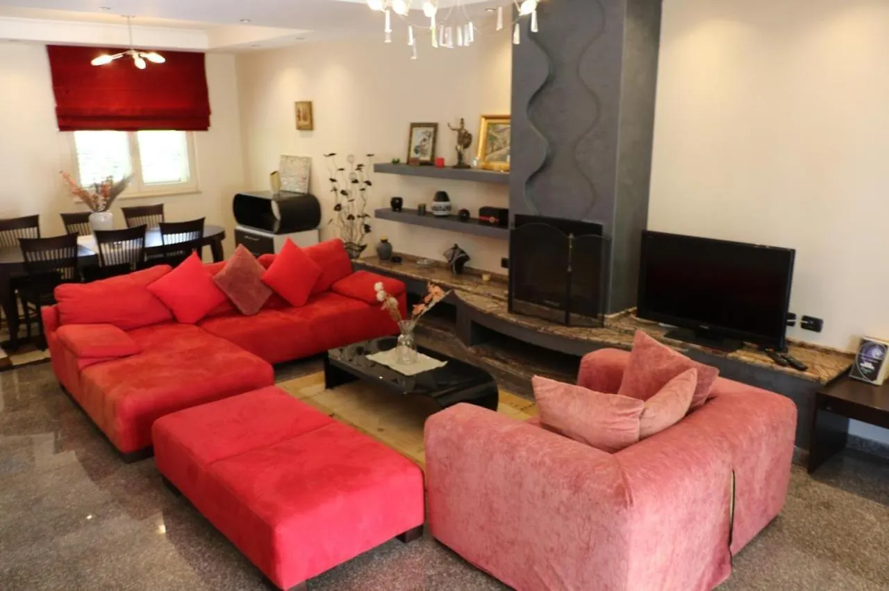 Twin Villa Golem  Appartement
